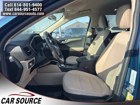 Used 2020 Ford Escape SE image 12