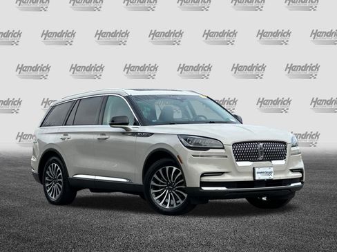 Used 2023 Lincoln Aviator Reserve w/ Elements Package Plus image 2