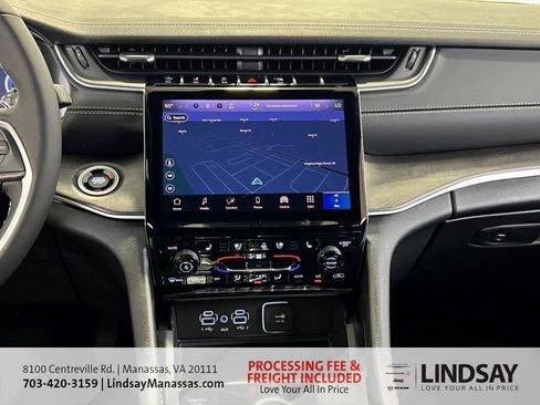 New 2025 Jeep Grand Cherokee L Limited w/ Luxury Tech Group II AWD/4WD image 21