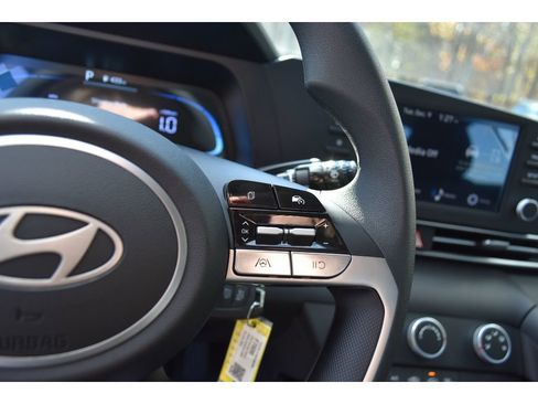 New 2026 Hyundai Elantra SE image 20