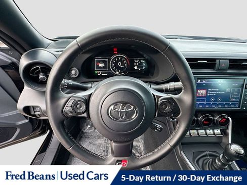 Used 2022 Toyota GR86 w/ ALL Weather Mat Package (TMS) image 11