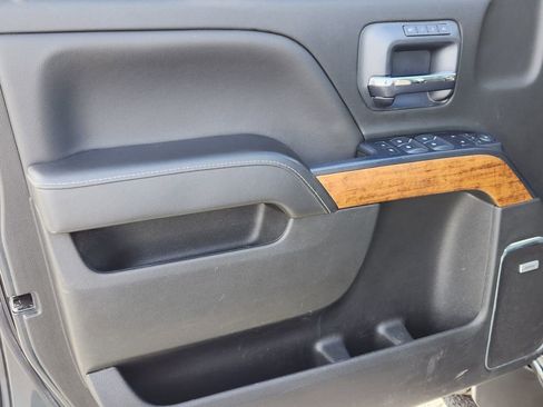 Used 2018 Chevrolet Silverado 2500 High Country w/ Duramax Plus Package image 6