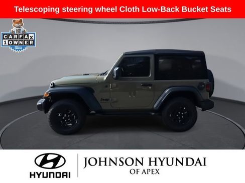 Used 2025 Jeep Wrangler Sport image 5