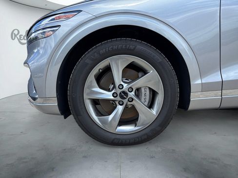 New 2026 Genesis GV70 2.5T AWD/4WD image 14