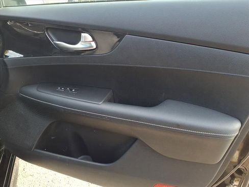 Certified 2023 Kia Forte GT-Line image 8