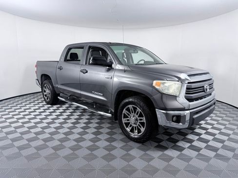 Used 2015 Toyota Tundra SR5 w/ SR5 Upgrade Package image 2