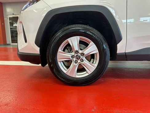 Used 2021 Toyota RAV4 LE image 30