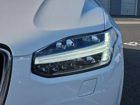 Certified 2023 Volvo XC90 B6 Plus w/ Protection Package AWD/4WD image 9