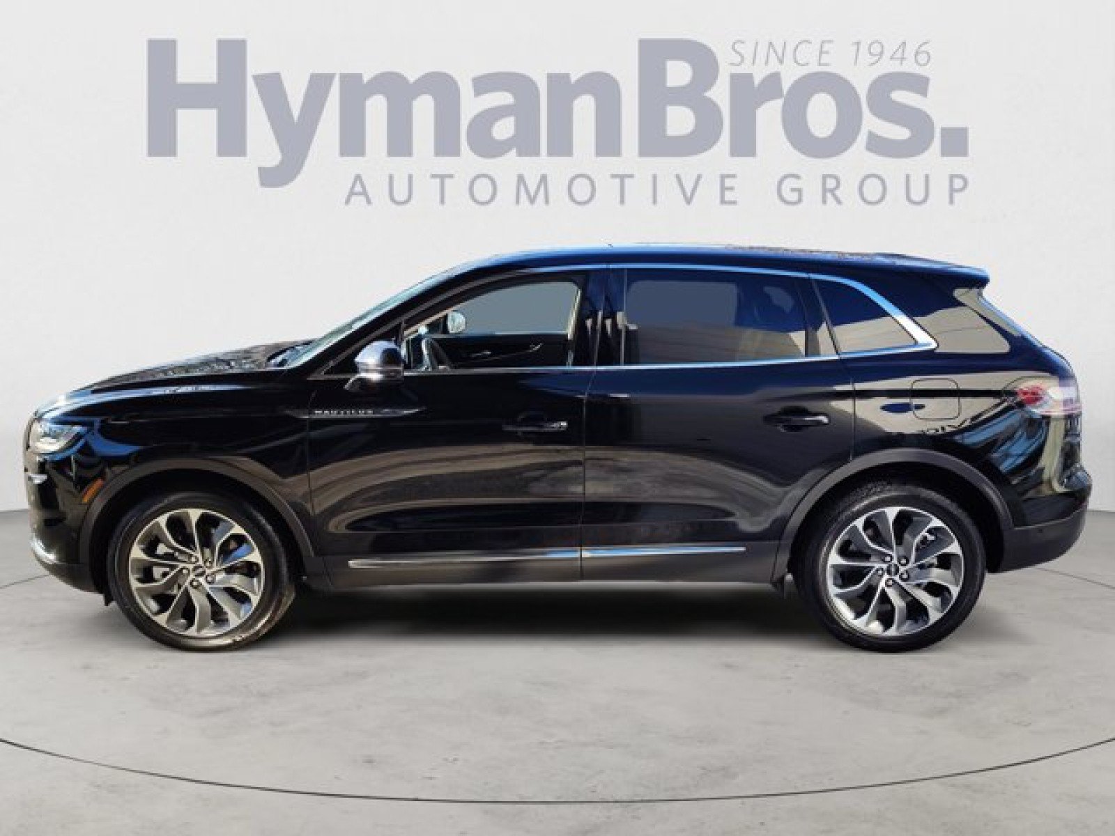 Used 2023 Lincoln Nautilus Reserve w/ Equipment Group 201A AWD/4WD image 6