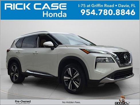 Used 2021 Nissan Rogue Platinum FWD image 1