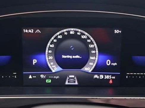 Used 2022 Volkswagen Tiguan SE image 21