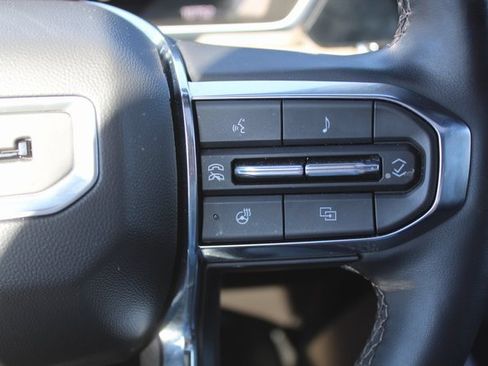 Used 2024 GMC Canyon Denali image 24