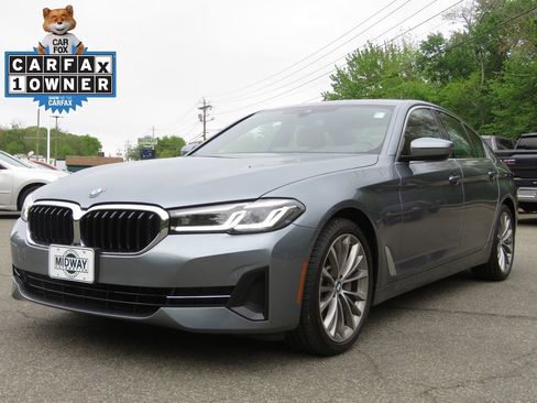 Used 2022 BMW 530i xDrive w/ Convenience Package AWD/4WD image 1