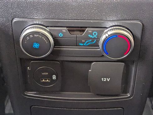 Certified 2022 Ford Explorer XLT w/ Equipment Group 202A image 23