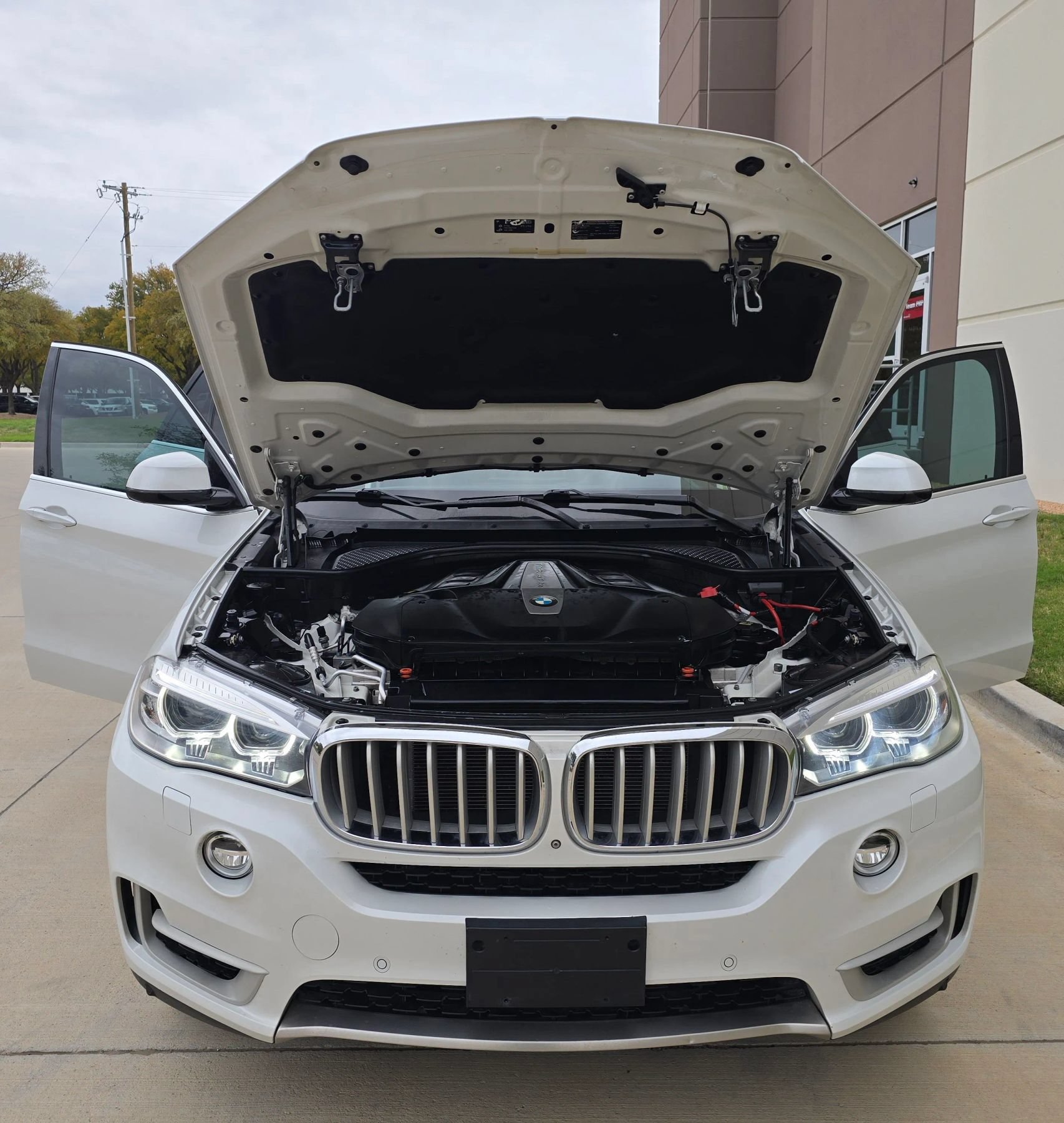 Used 2015 BMW X5 xDrive50i AWD/4WD image 14