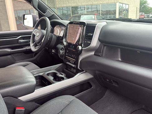 Used 2025 RAM 1500 Big Horn AWD/4WD image 6