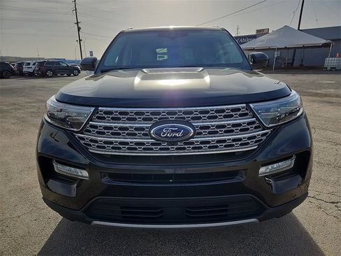 Used 2024 Ford Explorer Limited image 12