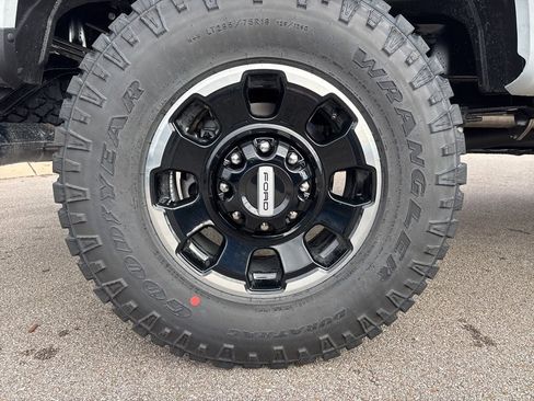 New 2026 Ford F250 Platinum w/ Tremor Off-Road Package image 13