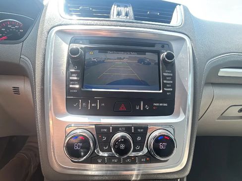 Used 2016 GMC Acadia SLT w/ Premium Edition AWD/4WD image 33