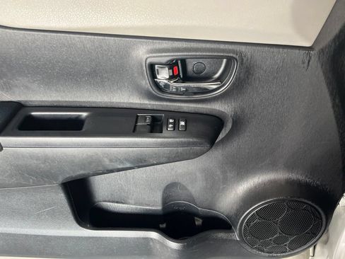 Used 2012 Toyota Yaris LE FWD image 43