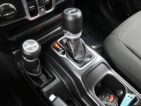 Used 2020 Jeep Wrangler Unlimited Sport S image 22