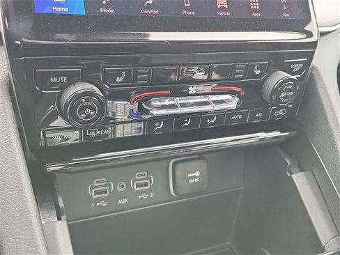 New 2025 Jeep Grand Cherokee L Limited w/ Trailer Tow Package image 21