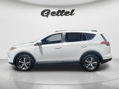Used 2017 Toyota RAV4 XLE w/ Premium Special Value Package AWD/4WD image 8