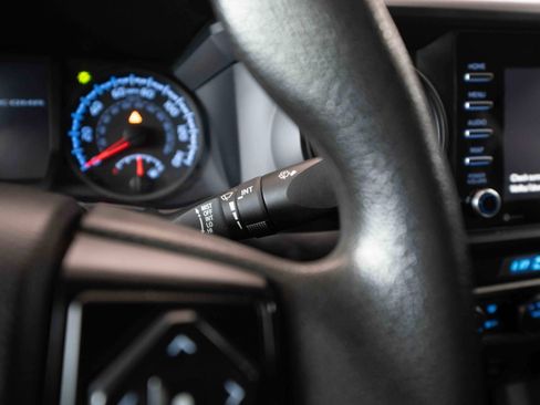 Used 2022 Toyota Tacoma SR AWD/4WD image 14