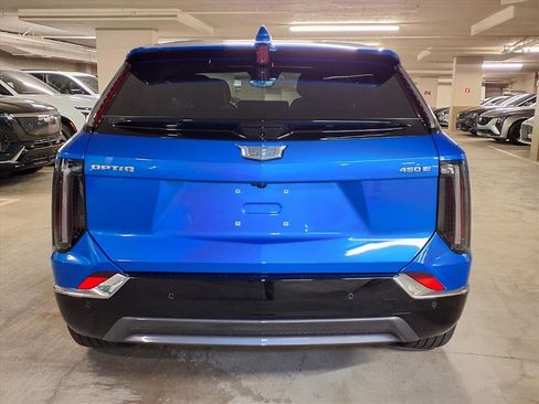 Used 2026 Cadillac Optiq Luxury 1 image 9