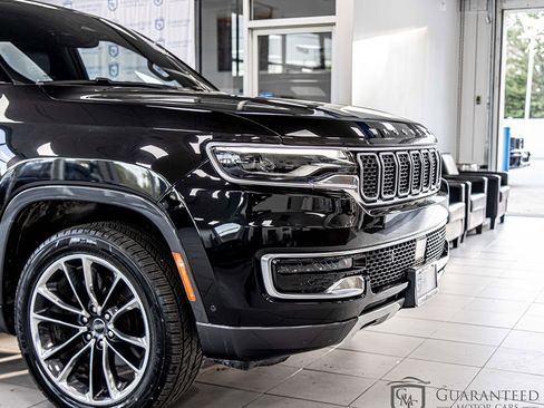 Used 2022 Jeep Wagoneer Series II w/ Premium Group I AWD/4WD image 4