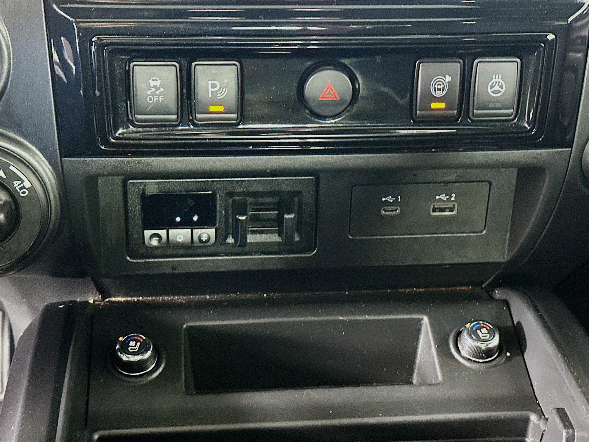 Used 2021 Nissan Titan PRO-4X w/ Pro-4x Convenience Package AWD/4WD image 26