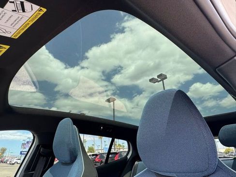 New 2025 Volvo EX30 Plus w/ Protection Package Premier image 18