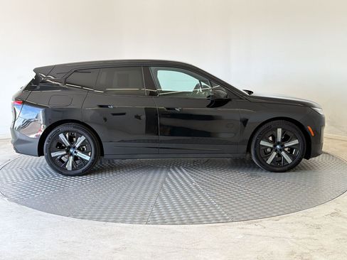 Used 2023 BMW iX xDrive50 w/ Premium Package AWD/4WD image 8