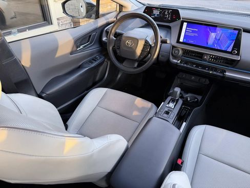 Used 2023 Toyota Prius XLE FWD image 52