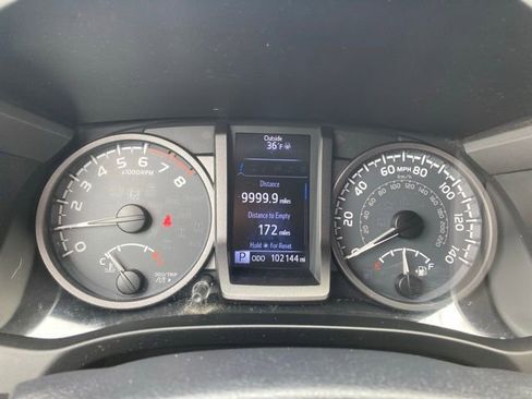 Used 2017 Toyota Tacoma TRD Sport w/ Tow Package (A/T) image 27