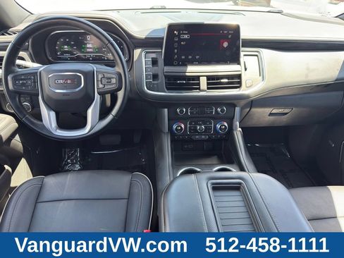 Used 2023 GMC Yukon XL SLT AWD/4WD image 24
