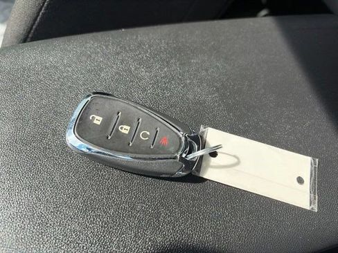 Used 2023 Chevrolet Equinox LS FWD image 47
