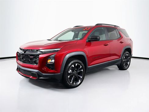 Used 2025 Chevrolet Equinox RS image 3