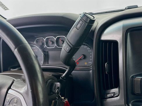 Used 2018 Chevrolet Silverado 1500 LT w/ All Star Edition image 17