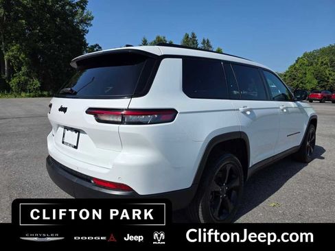 Used 2024 Jeep Grand Cherokee L Altitude AWD/4WD image 4
