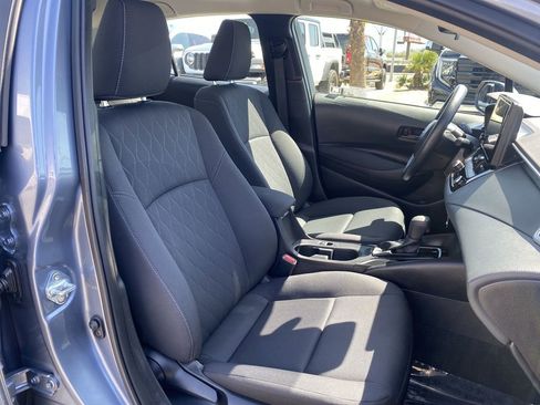 Used 2025 Toyota Corolla LE FWD image 27