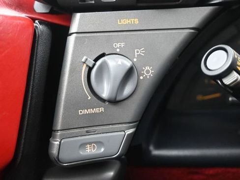 Used 1990 Chevrolet Corvette Coupe RWD image 21