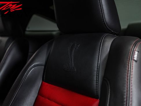 Used 2009 Ford Mustang Shelby GT500 RWD image 23