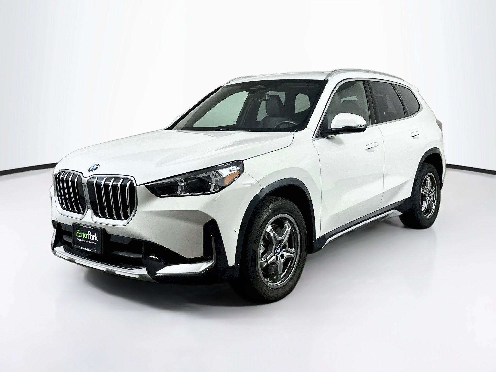 Used 2025 BMW X1 xDrive28i AWD/4WD image 3