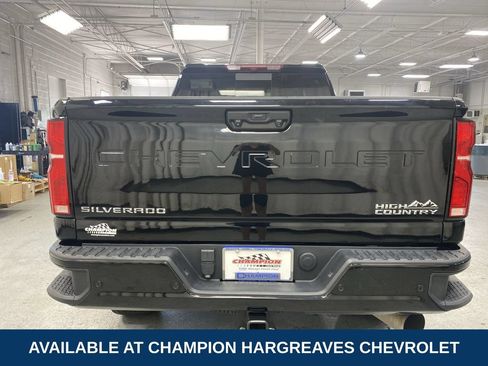 Used 2025 Chevrolet Silverado 3500 High Country AWD/4WD image 40