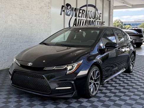 Used 2020 Toyota Corolla SE FWD image 3