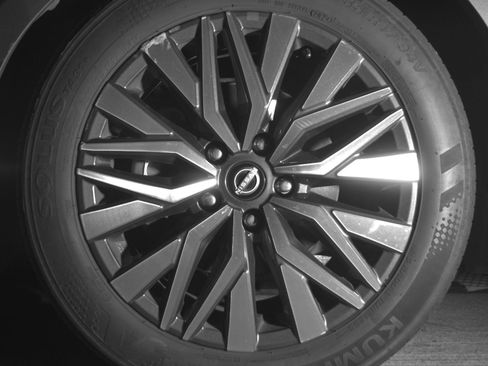 Used 2025 Nissan Altima 2.5 SV image 12