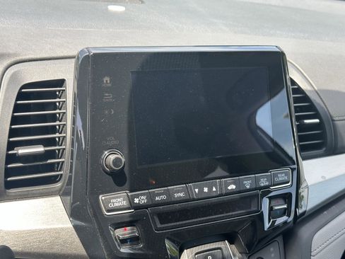 Used 2023 Honda Odyssey EX-L image 11