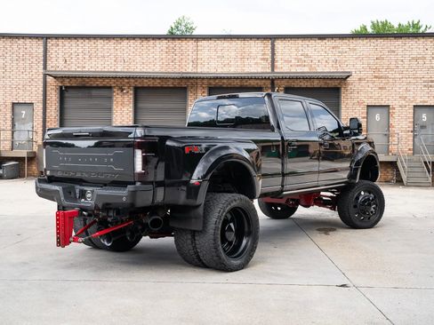 Used 2019 Ford F450 Platinum w/ Platinum Ultimate Package AWD/4WD image 1