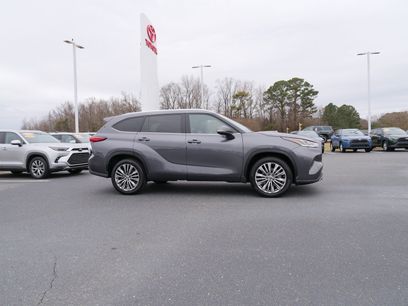 Used 2021 Toyota Highlander Platinum